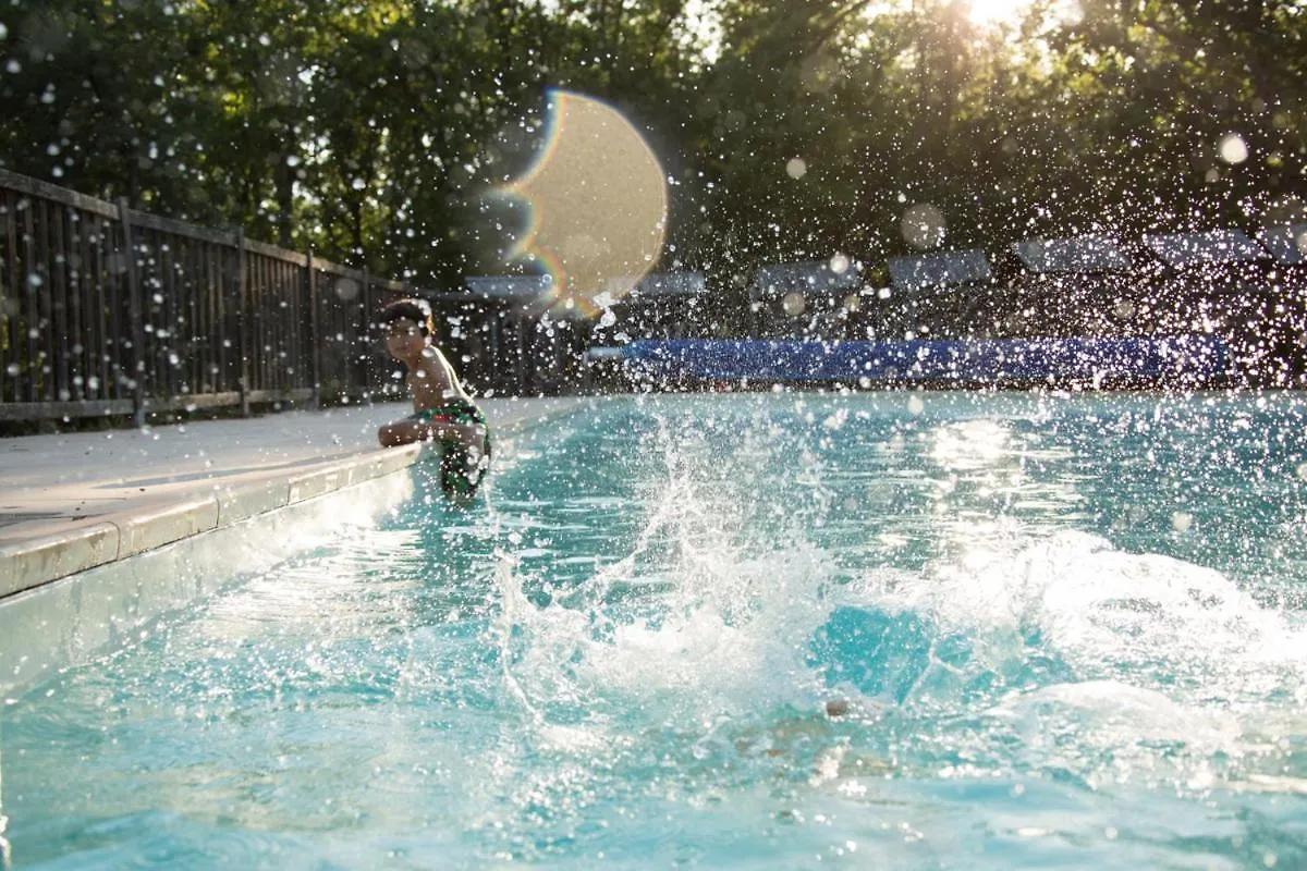 Holiday park Le Bois De Faral Hotel Le Bastit